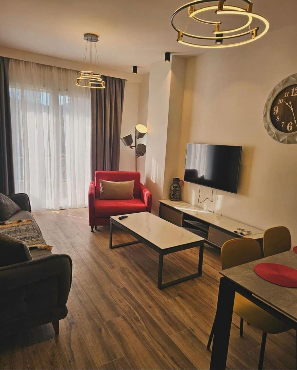 Klaudia Apartments Himarë Exterior foto